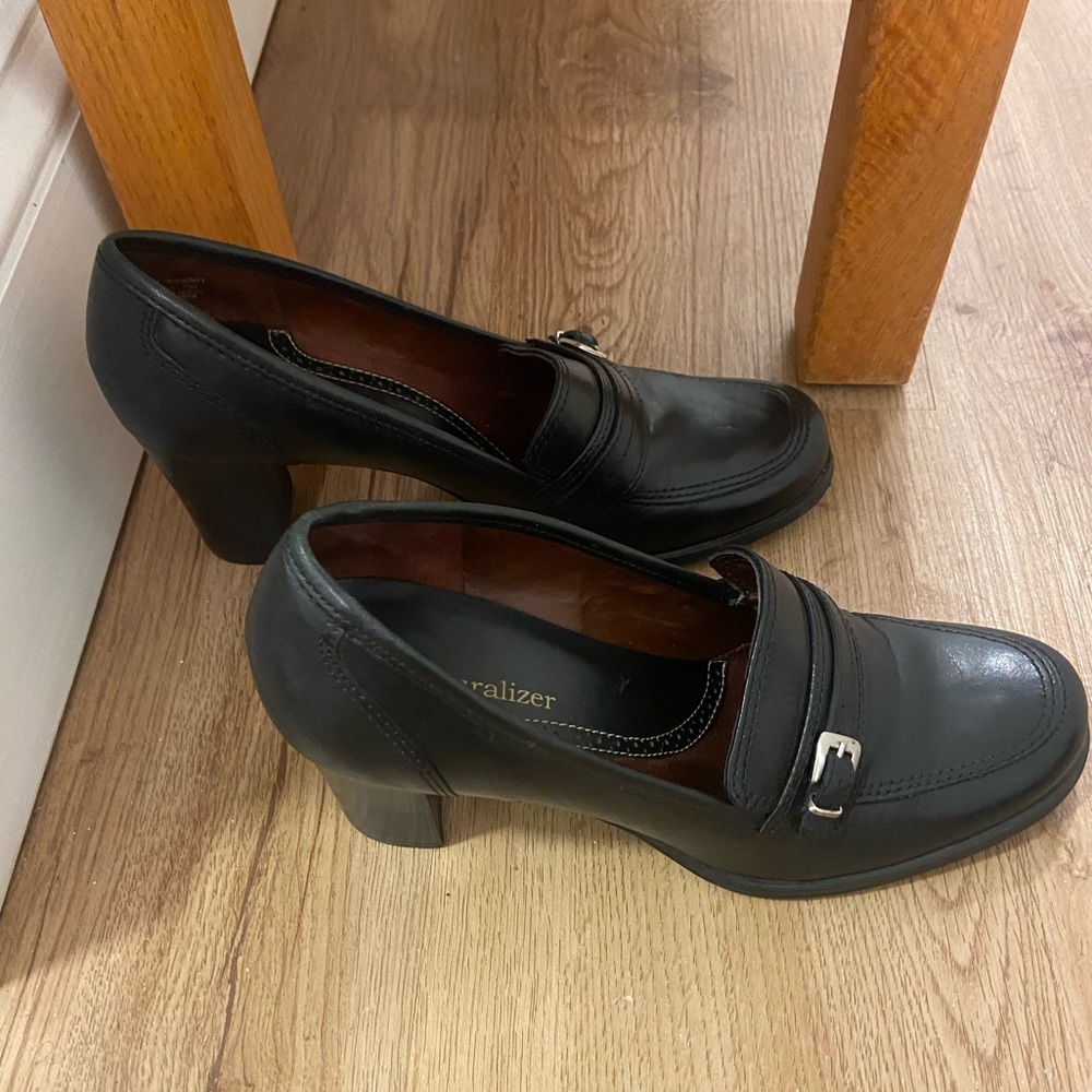 Naturalizer Black Heels - Chunky Size 7